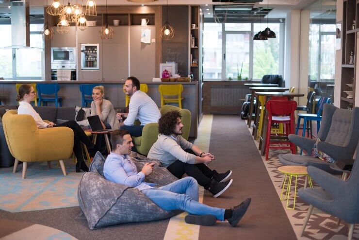 A importância do espaço de descanso no escritório: promovendo o bem-estar dos funcionários | CWB Aço